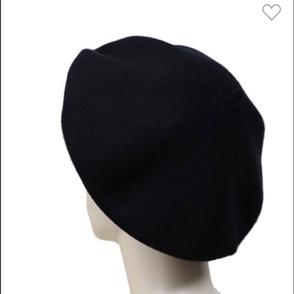 Tan Solid colored knit acrylic berets‎ - Picture 5 of 8